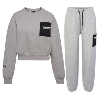 Women's tracksuits and ensemble